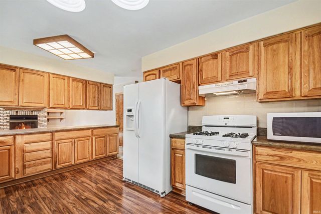 58364 Ironwood Drive, Elkhart, IN 46516