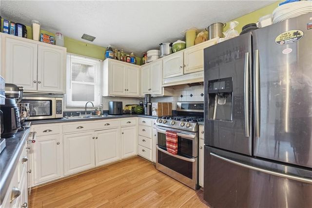 10425 Richmond Avenue, Kansas City, MO 64134