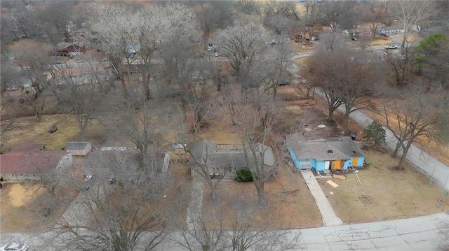 10425 Richmond Avenue, Kansas City, MO 64134