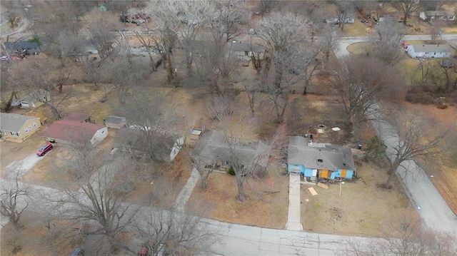 10425 Richmond Avenue, Kansas City, MO 64134