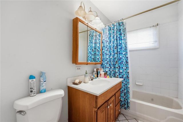 10425 Richmond Avenue, Kansas City, MO 64134