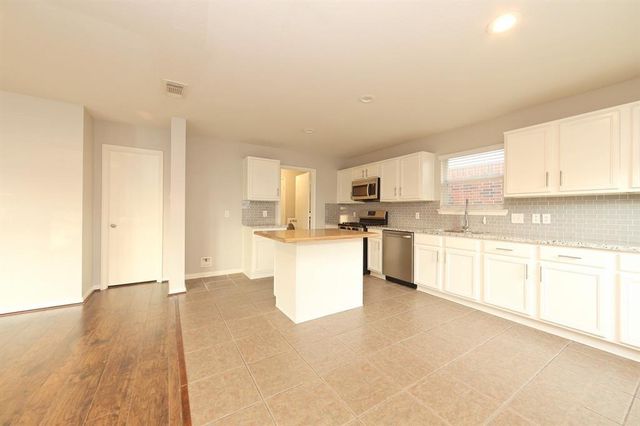 2002 Declaration Drive, Missouri City, TX 77459