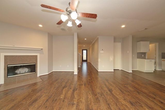 2002 Declaration Drive, Missouri City, TX 77459