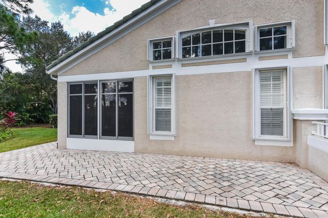 1567 SW Harbour Isles Circle, Port St. Lucie, FL 34986