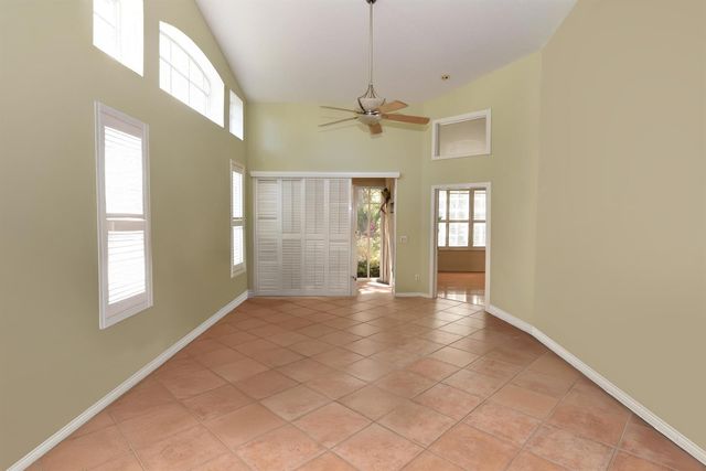 1567 SW Harbour Isles Circle, Port St. Lucie, FL 34986
