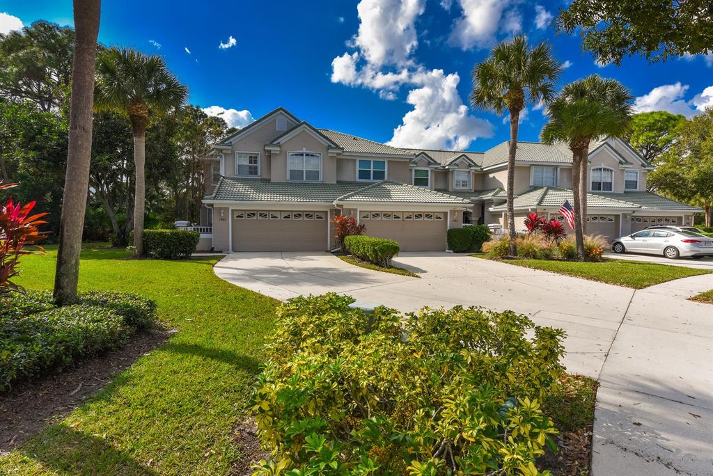 1567 SW Harbour Isles Circle, Port St. Lucie, FL 34986