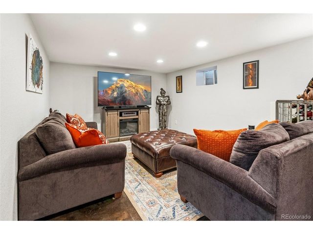 2242 S Meade St, Denver, CO 80219