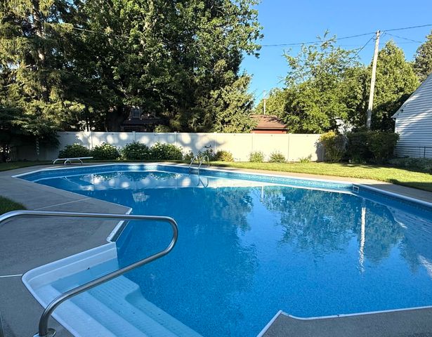 210 Pendleton Street, Bay City, MI 48708