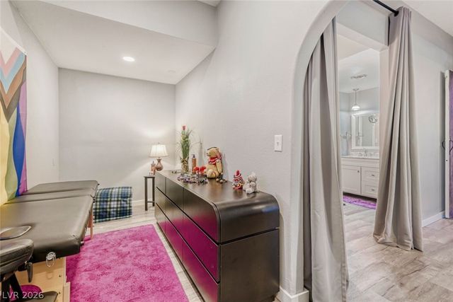 1692 Seneca Lane, Las Vegas, NV 89169