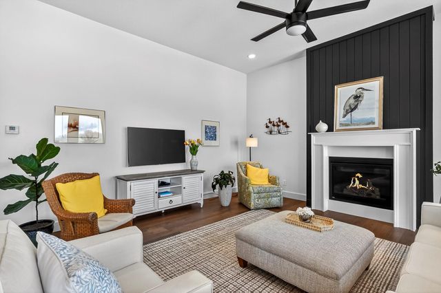 4411 E Hidden Oak Street, Springfield, MO 65802