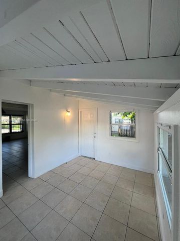 3461 NW 17th St, Lauderhill, FL 33311