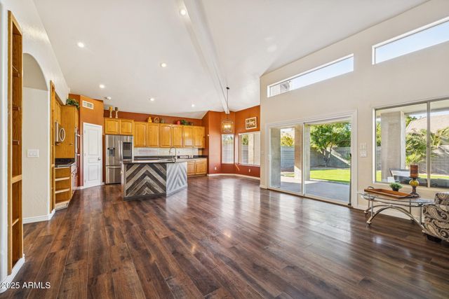 780 N BRISTOL Lane, Gilbert, AZ 85234