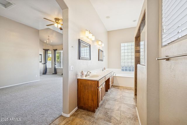 780 N BRISTOL Lane, Gilbert, AZ 85234