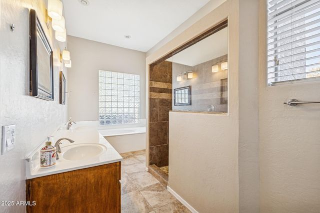 780 N BRISTOL Lane, Gilbert, AZ 85234