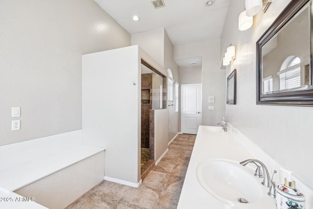 780 N BRISTOL Lane, Gilbert, AZ 85234