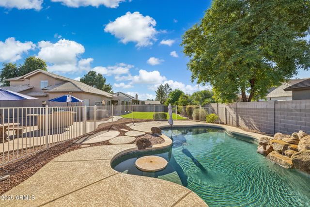 780 N BRISTOL Lane, Gilbert, AZ 85234