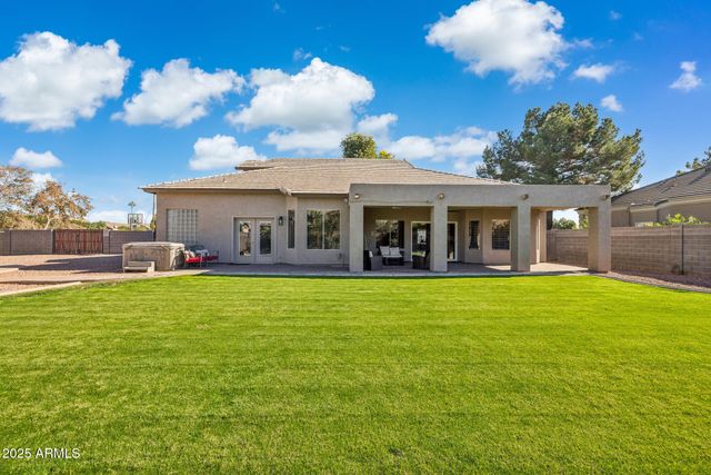 780 N BRISTOL Lane, Gilbert, AZ 85234