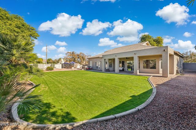 780 N BRISTOL Lane, Gilbert, AZ 85234