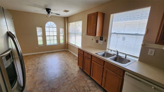5443 Evergreen Canyon Road, Houston, TX 77066