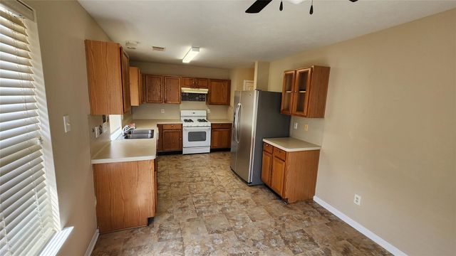 5443 Evergreen Canyon Road, Houston, TX 77066