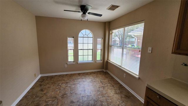 5443 Evergreen Canyon Road, Houston, TX 77066