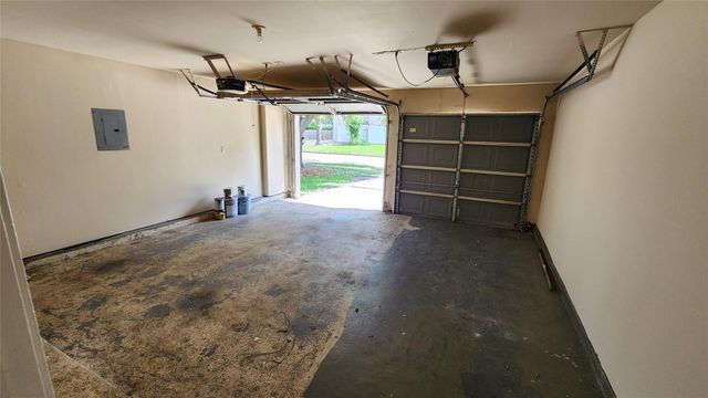 5443 Evergreen Canyon Road, Houston, TX 77066