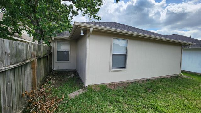 5443 Evergreen Canyon Road, Houston, TX 77066