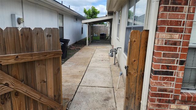 5443 Evergreen Canyon Road, Houston, TX 77066
