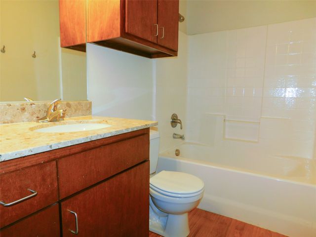 1512 N Elm Street 101, Denton, TX 76201