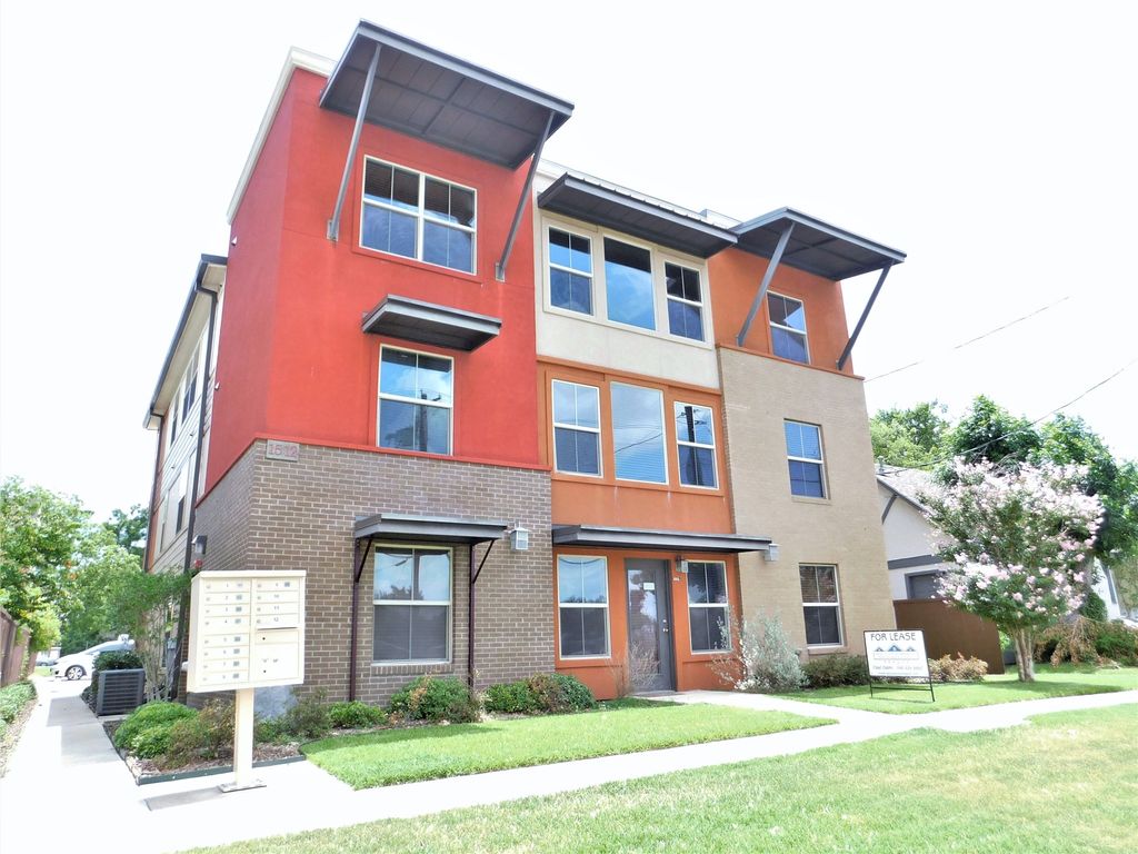 1512 N Elm Street 101, Denton, TX 76201