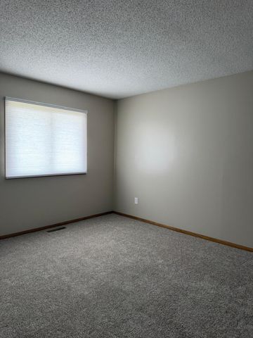 1552 Creek Meadows Drive NW, Coon Rapids, MN 55433