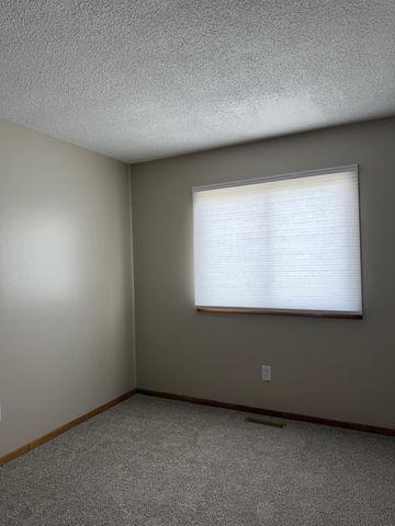 1552 Creek Meadows Drive NW, Coon Rapids, MN 55433