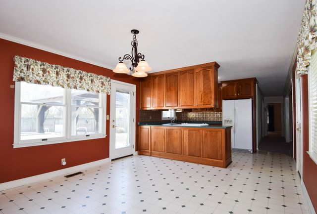 1059 Robertson Rd, Gallatin, TN 37066