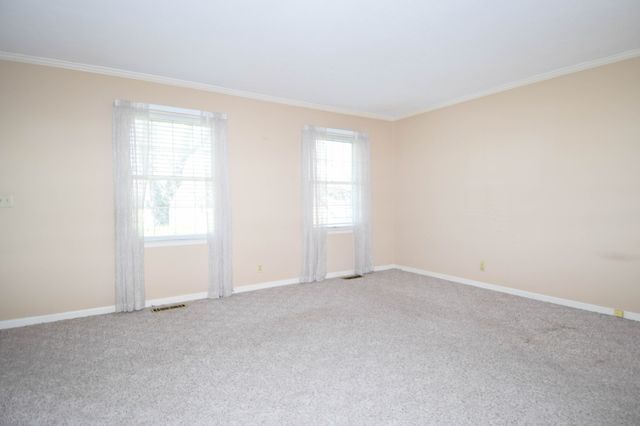 1059 Robertson Rd, Gallatin, TN 37066