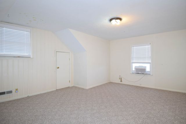 1059 Robertson Rd, Gallatin, TN 37066