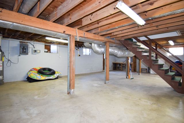 1059 Robertson Rd, Gallatin, TN 37066
