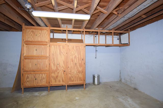 1059 Robertson Rd, Gallatin, TN 37066