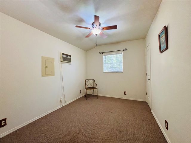 2602 Marion County 8050, Yellville, AR 72687