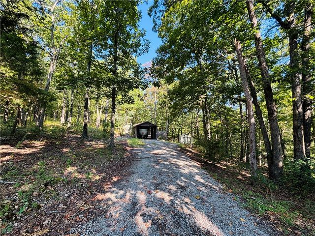 2602 Marion County 8050, Yellville, AR 72687