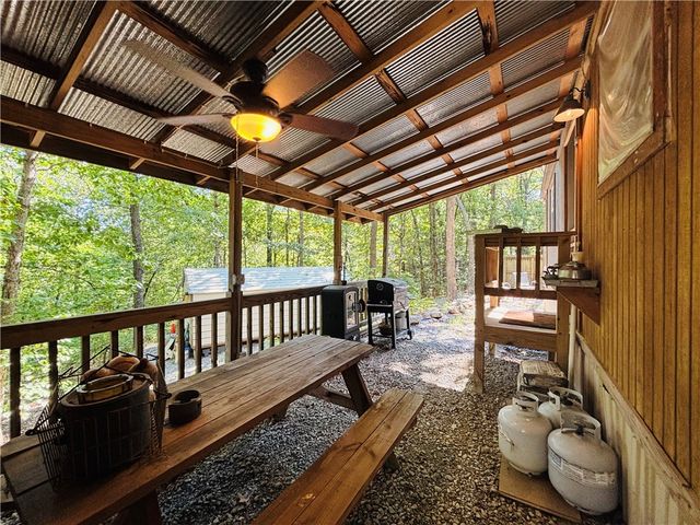 2602 Marion County 8050, Yellville, AR 72687