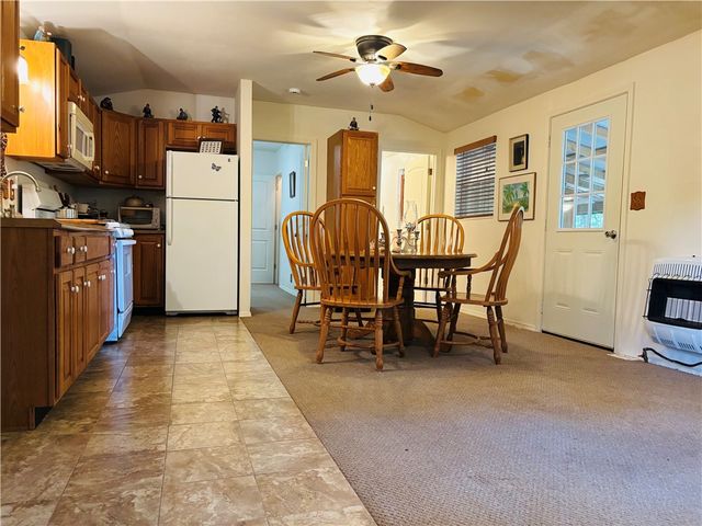 2602 Marion County 8050, Yellville, AR 72687