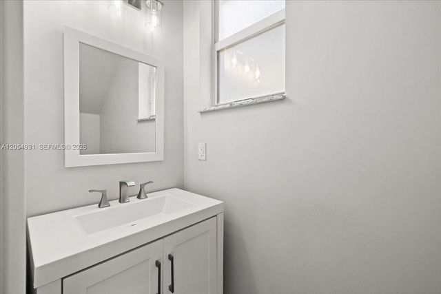 5014 SW 155th Terrace, Miramar, FL 33027