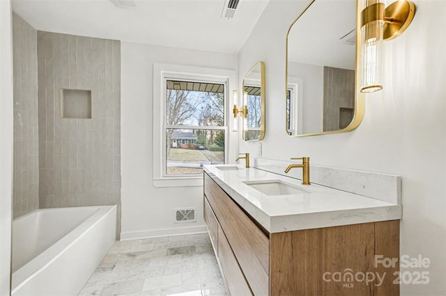 3417 Sudbury Road, Charlotte, NC 28205