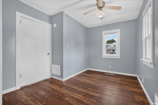 206 Helen Avenue, Mishawaka, IN 46544