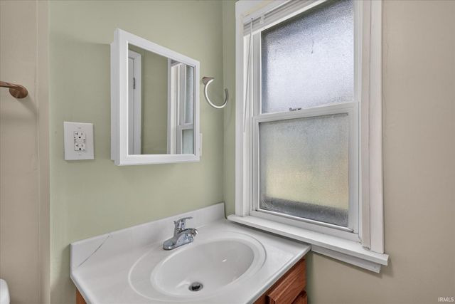 206 Helen Avenue, Mishawaka, IN 46544