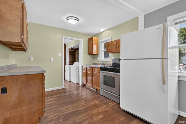 206 Helen Avenue, Mishawaka, IN 46544
