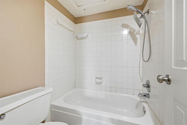 9707 Richmond Street 16, Houston, TX 77042