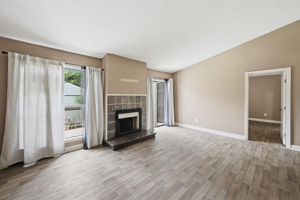 9707 Richmond Street 16, Houston, TX 77042