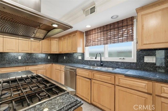 233 S Irena 1, Redondo Beach, CA 90277