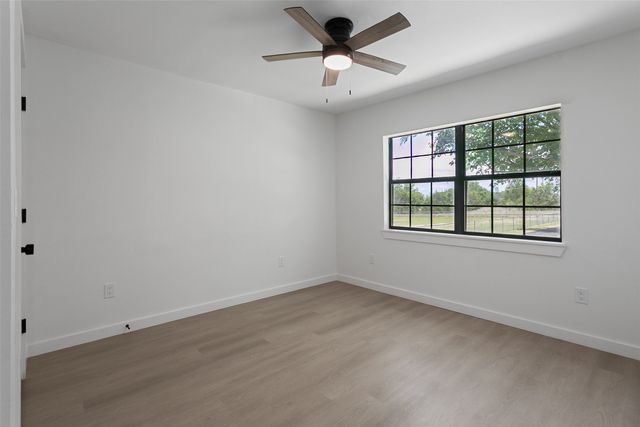 1346 S Reno Road, Reno, TX 76082